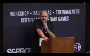 A Guerra Cibernética e o novo Hacktivismo - Anchises Moraes