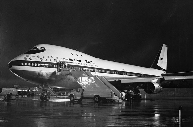 airplane-749541_640
