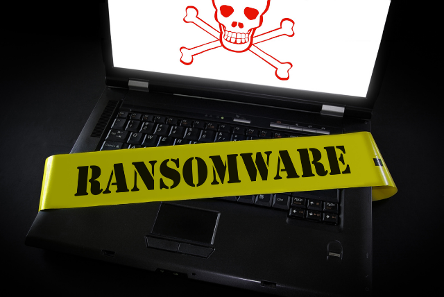Invasores criminosos tentarão quase tudo para entrar em uma empresa lucrativa e garantir um pagamento de um milhão de dólares com uma infecção de ransomware. Aparentemente, agora isso inclui enviar e-mails diretamente aos funcionários e pedir-lhes para liberar o malware dentro da rede de seu empregador em troca de uma porcentagem de qualquer valor de resgate pago pela empresa vítima.