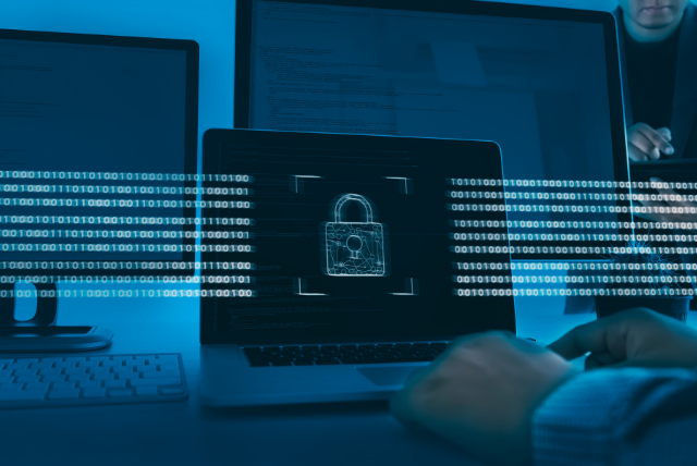 O CISA (Cybersecurity & Infrastructure Security Agency) lançou a ficha técnica Protegendo informações confidenciais e pessoais de violações de dados causadas por ransomware para abordar o aumento de cibercriminosos usando ransomware para exfiltrar dados e ameaçar vender ou vazar os dados exfiltrados se a vítima não pagar o resgate. Essas violações de dados, muitas vezes envolvendo informações confidenciais ou pessoais, podem causar perdas financeiras para a organização vítima e minar a confiança do cliente.