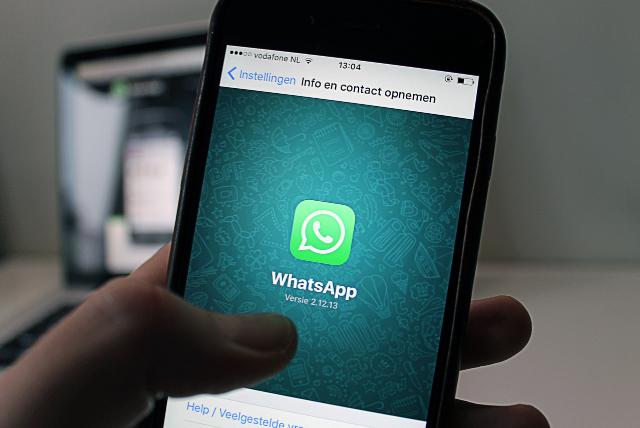 O WhatsApp anunciou na sexta-feira que lançará suporte para backups de bate-papo criptografados de ponta a ponta na nuvem para usuários de Android e iOS, abrindo caminho para o armazenamento de informações como mensagens de bate-papo e fotos no Apple iCloud ou Google Drive de maneira criptograficamente segura.