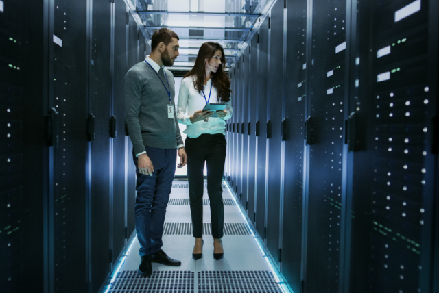Mesmo que a computação em nuvem esteja em ascensão, ainda existem muitos data centers corporativos e esses são um alvo muito atraente para os criminosos cibernéticos. Para ajudar na proteção dos data centers, e dos dados armazenados neles, o National Cyber Security Center (NCSC) e o Center for the Protection of National Infrastructure (CPNI) uniram-se para oferecer orientação de segurança para operadores e usuários de data centers.
