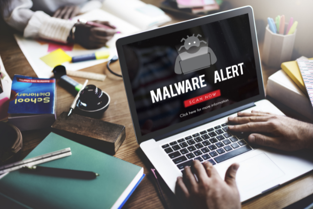 Qual é o último lugar que você esperaria encontrar malware? Em um e-mail de sua mãe? Incorporado em software em que você confia e usa todos os dias (na verdade, esse é provavelmente o primeiro lugar que você deve procurar)? Que tal em um arquivo de documentação técnica?