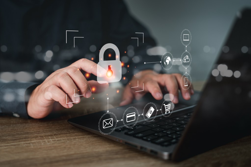 O Instituto Nacional de Padrões e Tecnologia dos EUA (NIST) sediou ontem seu primeiro workshop sobre o Cybersecurity Framework (CSF) 2.0, uma atualização do CSF 1.1 lançada em 2018, que era uma atualização do CSF original lançado em 2014. Profissionais e alguns especialistas do NIST consideram a estrutura a "pedra de Roseta" para gerenciar os riscos de segurança cibernética de todas as organizações.