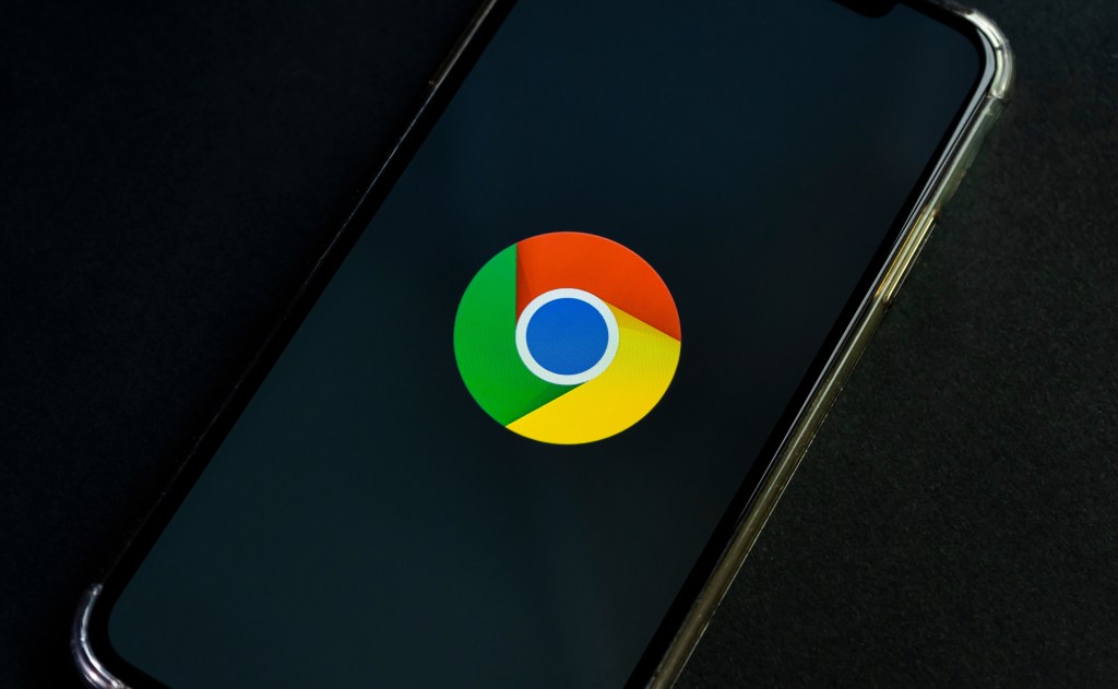 O Google lançou uma atualização de segurança para seu navegador Google Chrome no Windows, Mac e Linux para corrigir dez vulnerabilidades de segurança, algumas das quais podem permitir que invasores remotos travem sistemas vulneráveis.